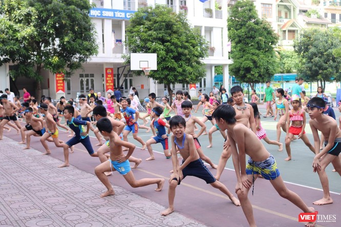 Hà Nội: Tổ chức phổ cập môn bơi cho trẻ phòng chống đuối nước 2019 ảnh 3