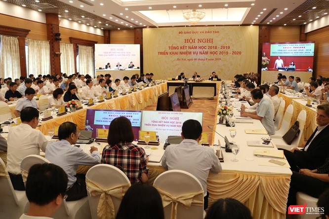 Thủ tướng Nguyễn Xuân Phúc: “Phải đổi mới căn bản việc giáo dục đạo đức lối sống cho học sinh, sinh viên ảnh 1
