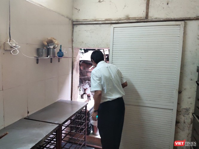 Đột xuất kiểm tra phát hiện xưởng sản xuất bánh trung thu Hương Trà nằm ngay cạnh rãnh nước thải ảnh 2