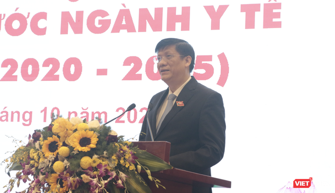 Quyền Bộ trưởng Bộ Y tế Nguyễn Thanh Long kêu gọi ngành Y tế chung tay vì miền Trung ruột thịt ảnh 1