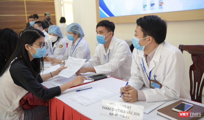 3 người đầu tiên đăng ký tiêm thử vaccine phòng COVID-19 của Việt Nam là ai? ảnh 4