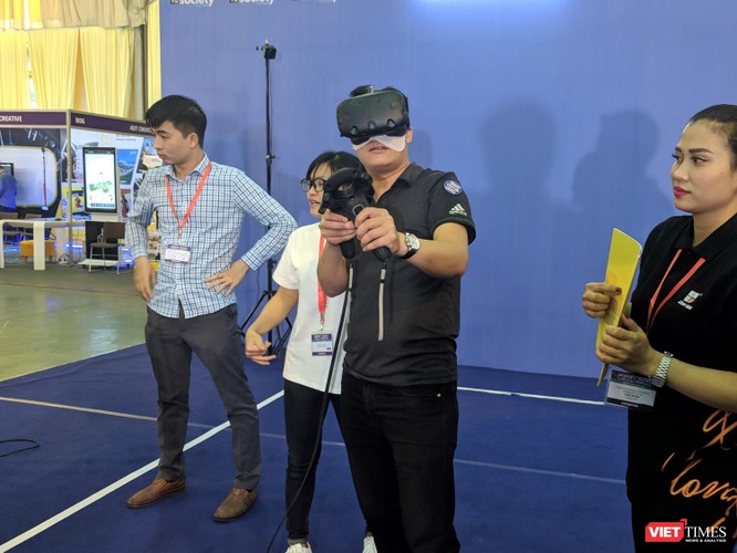 Trải nghiệm VR và AR tại Triển lãm VIBASHOW & VIETCON 2018 ảnh 17
