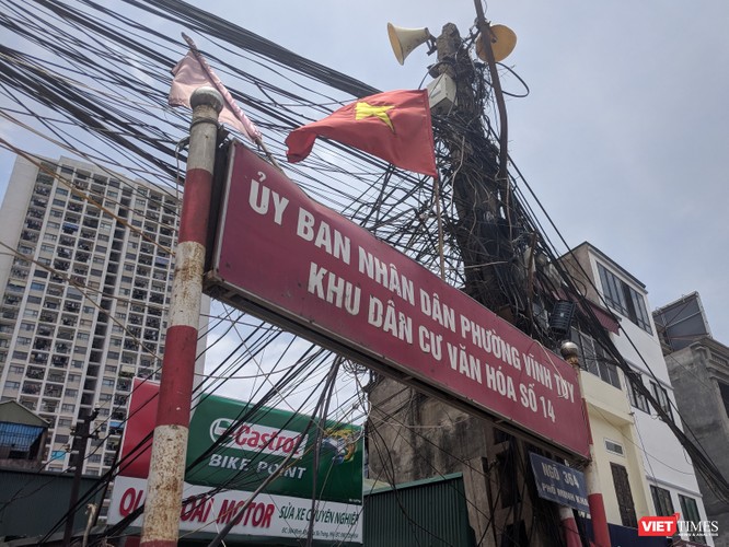 Giật mình cáp viễn thông như "liễu rủ" trên đường Minh Khai ảnh 11