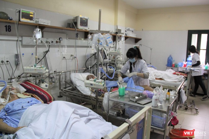 Rất nhiều bệnh nhân bị chấn thương sọ não do TNGT đang phải điều trị tại BV Việt Đức