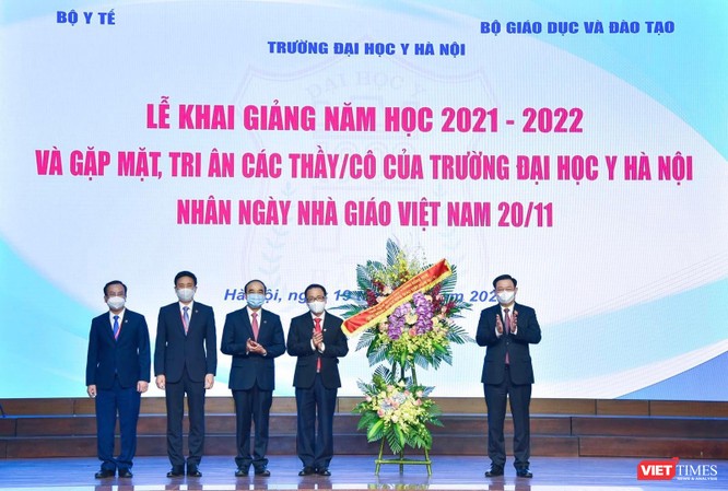 Chủ tịch Vương Đình Huệ: “Trường ĐHYHN giữ vững là ngọn cờ đầu trong đào tạo sức khoẻ của Việt Nam” ảnh 2