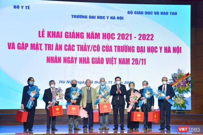 Chủ tịch Vương Đình Huệ: “Trường ĐHYHN giữ vững là ngọn cờ đầu trong đào tạo sức khoẻ của Việt Nam” ảnh 6