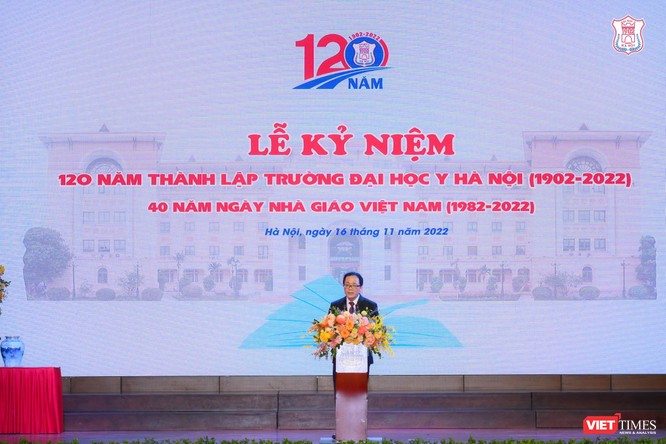 Thủ tướng: Trường Đại học Y Hà Nội mãi là biểu tượng đẹp của trí tuệ, sự cống hiến và lòng nhân ái ảnh 4