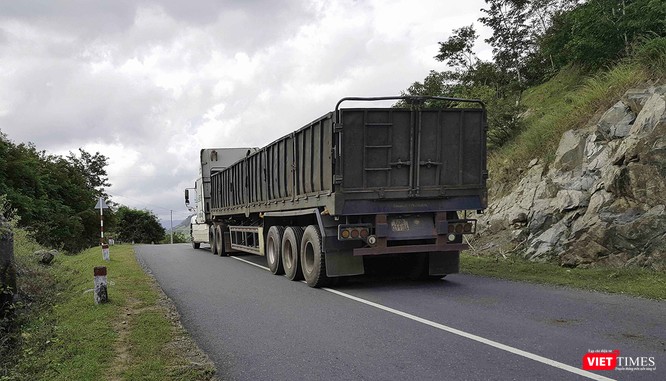 Cận cảnh những “siêu xe Bô xít” đang băm nát QL 27B ảnh 12