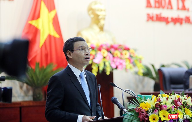 Phó Chủ tịch UBND TP Đà Nẵng Hồ Kỳ Minh báo cáo tóm tắc