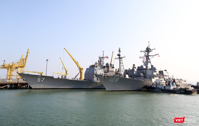 Ngắm “vệ sĩ” hộ tống siêu mẫu hạm USS Carl Vinson cập cảng Đà Nẵng ảnh 6