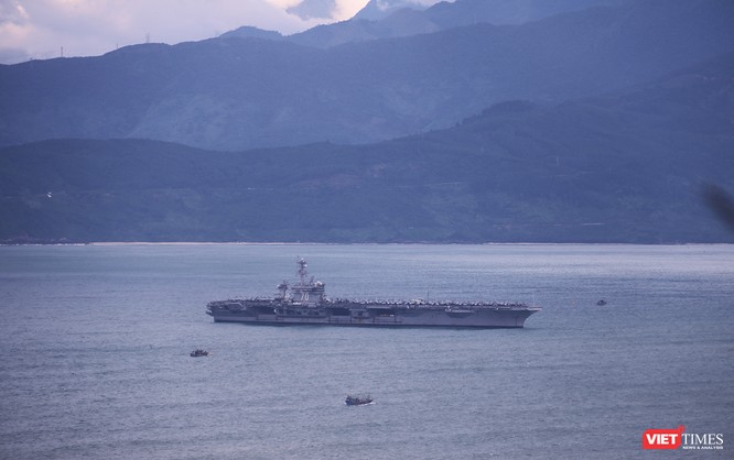 chiều ngày 9/3, đội tàu sân bay Hải quân Mỹ-USS Carl Vinson (CVN-70) đã rời Đà Nẵng