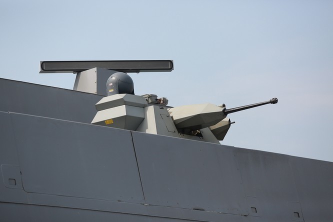Tàu khu trục RSS INTREPID-Hải quân Singapore đã đến Đà Nẵng ảnh 13