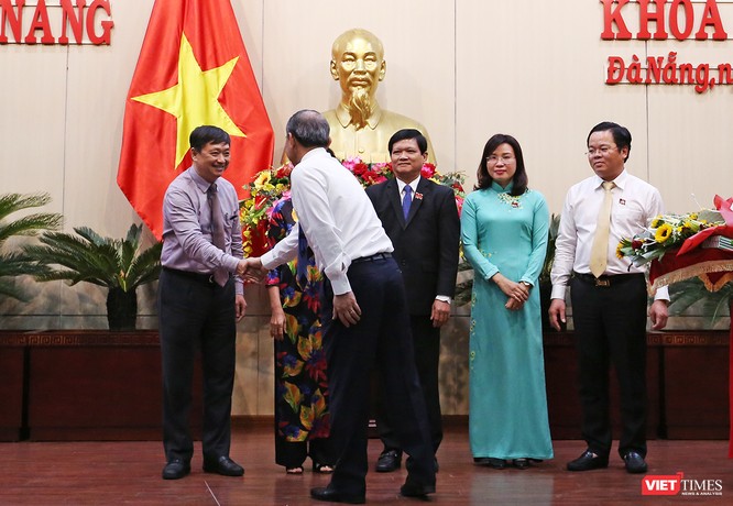 Những khoảnh khắc phiên bầu nhân sự chủ chốt của thành phố Đà Nẵng ảnh 32
