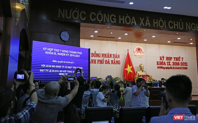 Những khoảnh khắc phiên bầu nhân sự chủ chốt của thành phố Đà Nẵng ảnh 5