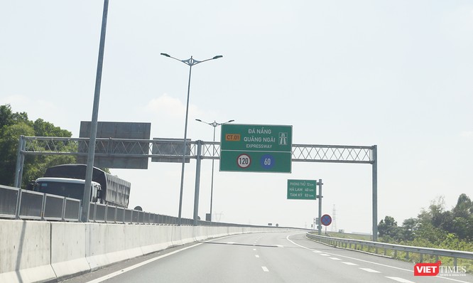 Cận cảnh các miếng vá trên cao tốc “34.000 tỷ mới làm đã hỏng” ảnh 2