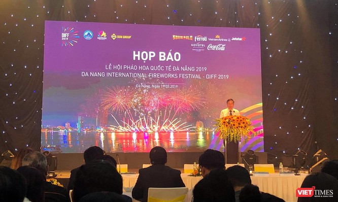Ông Lê Trung Chinh - Phó Chủ tịch UBND TP.Đà Nẵng, Trưởng Ban tổ chức DIFF 2019 phát biểu tại buổi Họp báo 