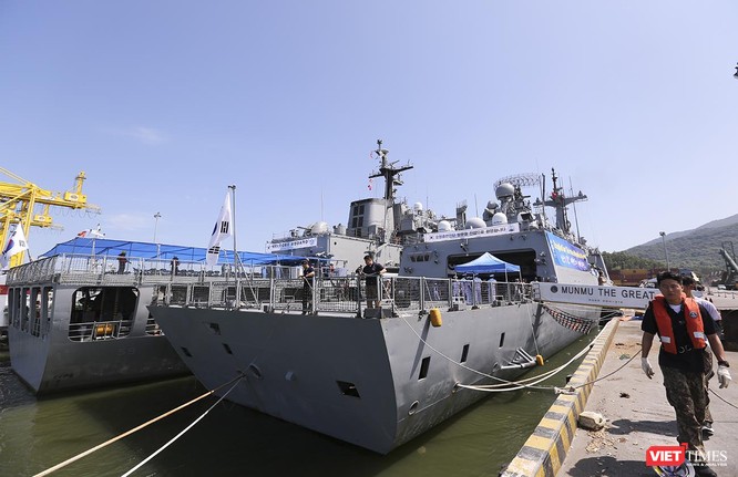 Đội tàu khu trục Hải quân Hàn Quốc chính thức thăm Đà Nẵng ảnh 15