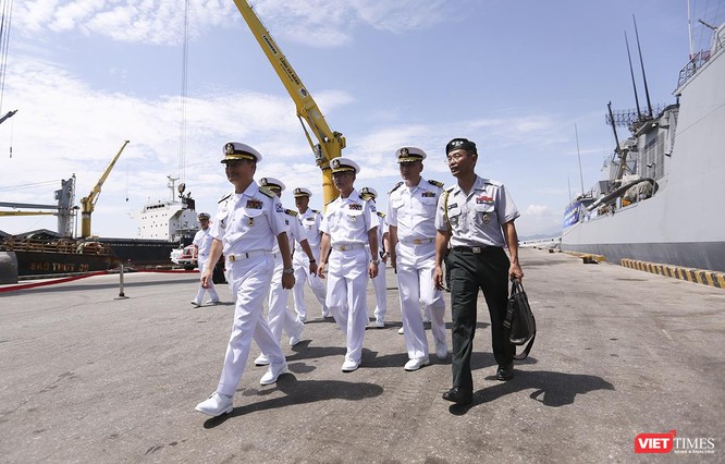 Đội tàu khu trục Hải quân Hàn Quốc chính thức thăm Đà Nẵng ảnh 24