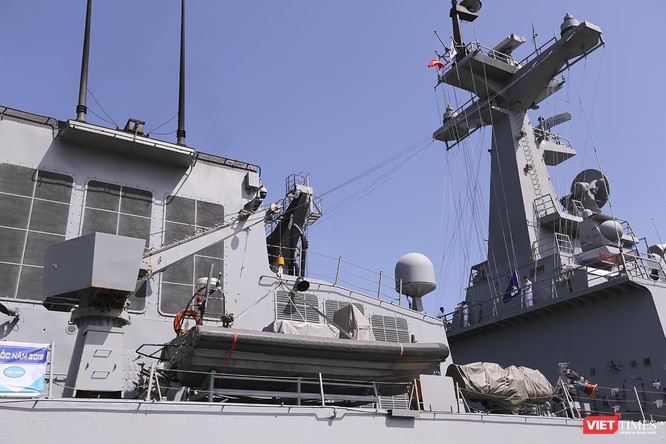 Đội tàu khu trục Hải quân Hàn Quốc chính thức thăm Đà Nẵng ảnh 11