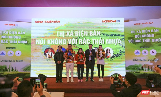 Diễn viên Lý Hùng, nữ hoàng điền kinh Thanh Phúc về Quảng Nam “nhặt rác“ ảnh 3