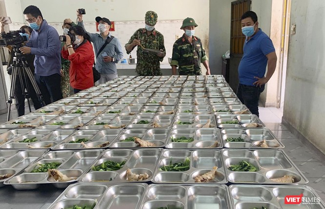 Ảnh: Cận cảnh nơi ăn ở của công dân Việt cách ly dịch COVID-19 tại Đà Nẵng ảnh 8