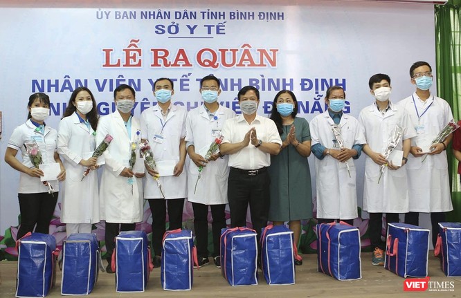 Các y bác sĩ ở Đà Nẵng sẵn sàng “Bắc tiến” hỗ trợ các tỉnh bạn chống dịch COVID-19 ảnh 2