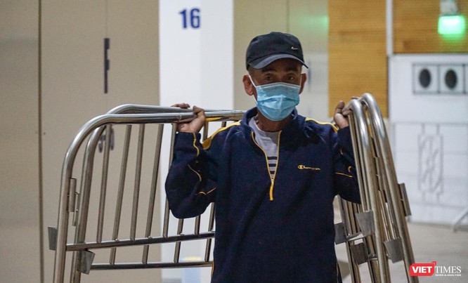 Ảnh: Đà Nẵng tháo dỡ Bệnh viện dã chiến Tiên Sơn chi viện cho Hải Dương ảnh 12