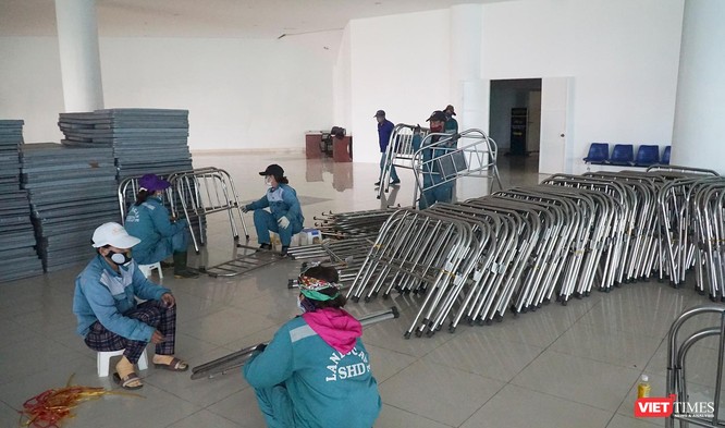 Ảnh: Đà Nẵng tháo dỡ Bệnh viện dã chiến Tiên Sơn chi viện cho Hải Dương ảnh 21
