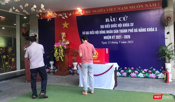 Ảnh: Cử tri toàn TP Đà Nẵng đi bầu cử đại biểu Quốc hội và HĐND TP ảnh 13