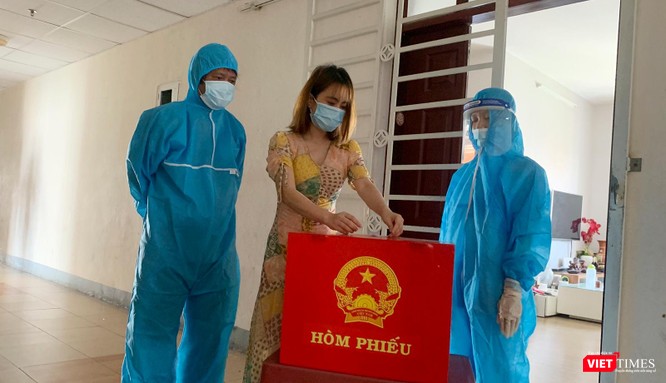 Ảnh: Cử tri toàn TP Đà Nẵng đi bầu cử đại biểu Quốc hội và HĐND TP ảnh 17