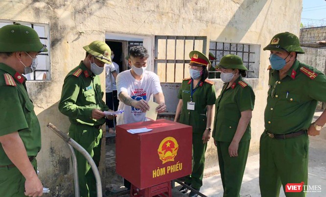 Ảnh: Cử tri toàn TP Đà Nẵng đi bầu cử đại biểu Quốc hội và HĐND TP ảnh 18