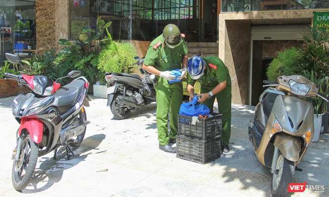 Ảnh: Khi các chiến sĩ công an ở Đà Nẵng vào vai “người vận chuyển” ảnh 19