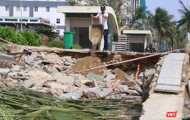 Ảnh: Biển Đà Nẵng sạt lở, xơ xác sau trận ngập lịch sử ảnh 24