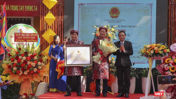 Ảnh: Đón nhận danh hiệu Di sản văn hóa phi vật thể Quốc gia dành cho Lễ hội Tết Nguyên tiêu Hội An ảnh 1