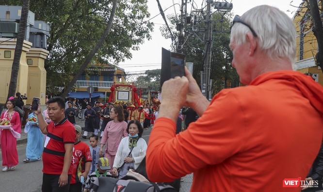 Ảnh: Đón nhận danh hiệu Di sản văn hóa phi vật thể Quốc gia dành cho Lễ hội Tết Nguyên tiêu Hội An ảnh 10
