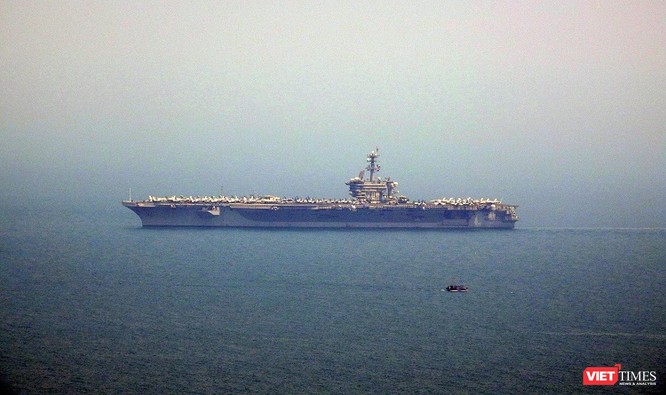 Chiêm ngưỡng tàu sân bay Mỹ USS Carl Vinson đang neo đậu ở Cảng Tiên Sa ảnh 3