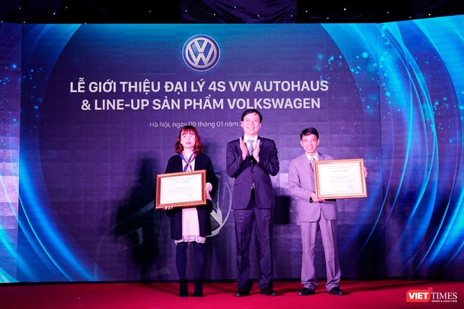 Hai showroom của đại lý 4S VW AutoHaus đồng loạt khai trương tại Hà Nội ảnh 2