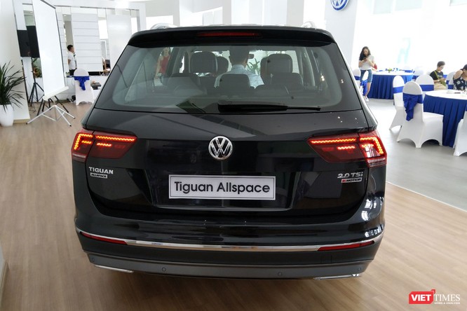 Cận cảnh Volkswagen Tiguan Allspace 2018 vừa xuất hiện tại Hà Nội ảnh 2