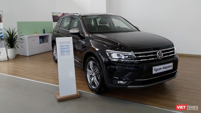 Cận cảnh Volkswagen Tiguan Allspace 2018 vừa xuất hiện tại Hà Nội