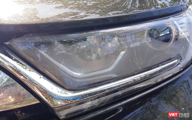 Hết gỉ sét, Honda CR-V 2018 lại thêm tật mờ đèn pha ảnh 1