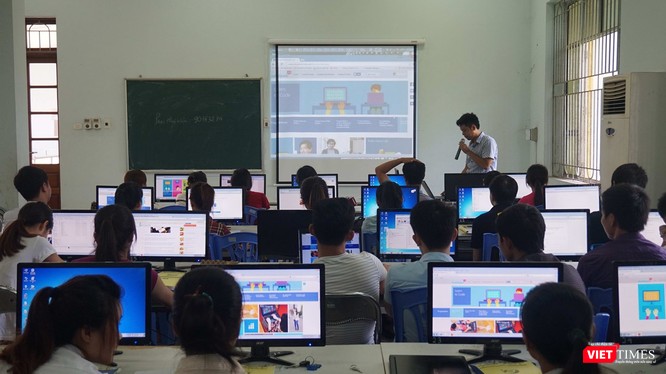 GS.TS Nguyễn Thanh Thủy: “FISU sẽ giúp các trường cập nhật nhanh nhất chương trình đào tạo CNTT“ ảnh 1