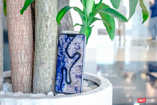 Trên tay Asus ZenFone 5 (2018) tại Việt Nam: đẹp hơn iPhone X! ảnh 1