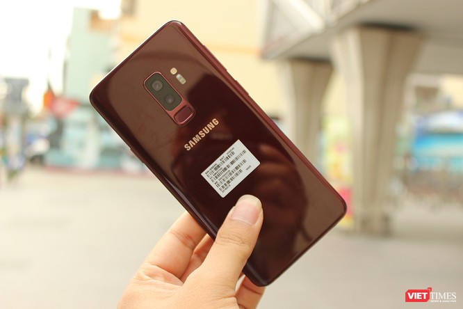 Chùm ảnh Samsung Galaxy S9 Plus Đỏ tía đẹp, độc, lạ duy nhất tại Việt Nam ảnh 15