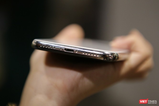 Apple định bỏ hết các cổng kết nối trên iPhone để điện thoại liền một khối ảnh 1