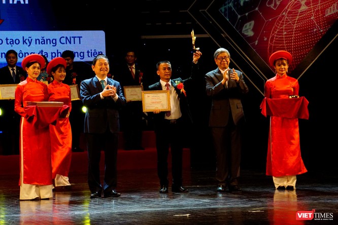 Giải thưởng Chuyển đổi số Việt Nam cổ vũ ứng dụng công nghệ để chuyển đổi số mạnh mẽ ảnh 15