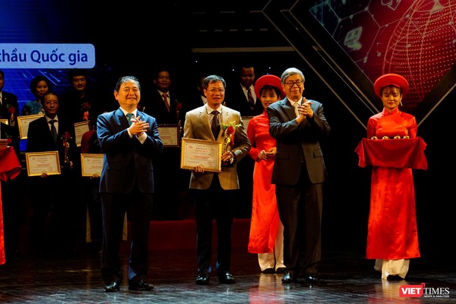 Giải thưởng Chuyển đổi số Việt Nam cổ vũ ứng dụng công nghệ để chuyển đổi số mạnh mẽ ảnh 23
