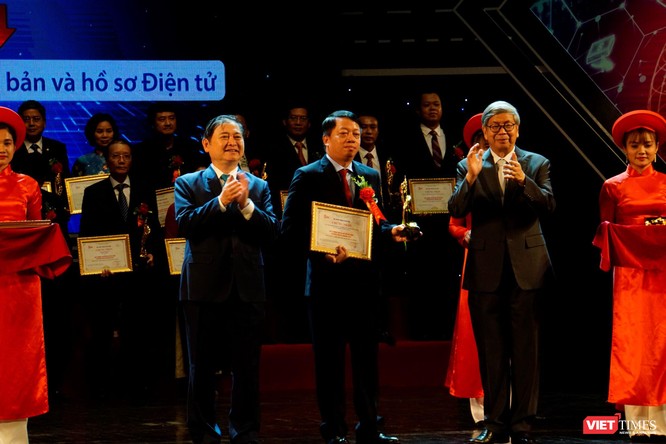 Giải thưởng Chuyển đổi số Việt Nam cổ vũ ứng dụng công nghệ để chuyển đổi số mạnh mẽ ảnh 25