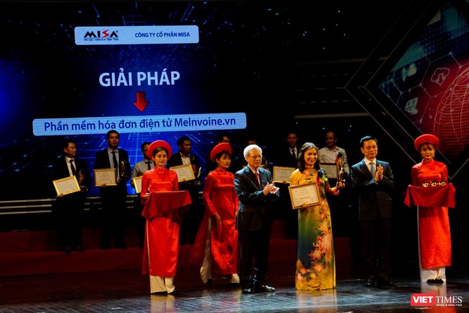Giải thưởng Chuyển đổi số Việt Nam cổ vũ ứng dụng công nghệ để chuyển đổi số mạnh mẽ ảnh 35