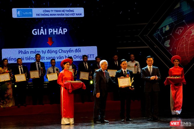 Giải thưởng Chuyển đổi số Việt Nam cổ vũ ứng dụng công nghệ để chuyển đổi số mạnh mẽ ảnh 38
