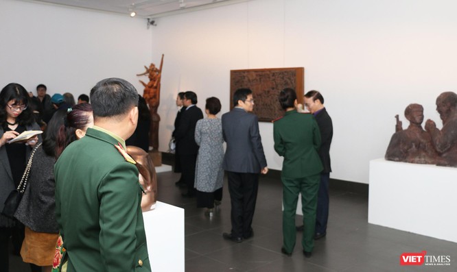 Bảo tàng Mỹ thuật Việt Nam khai mạc triển lãm Mùa xuân Đất nước, trưng bày tác phẩm từ nhiều thế hệ ảnh 6